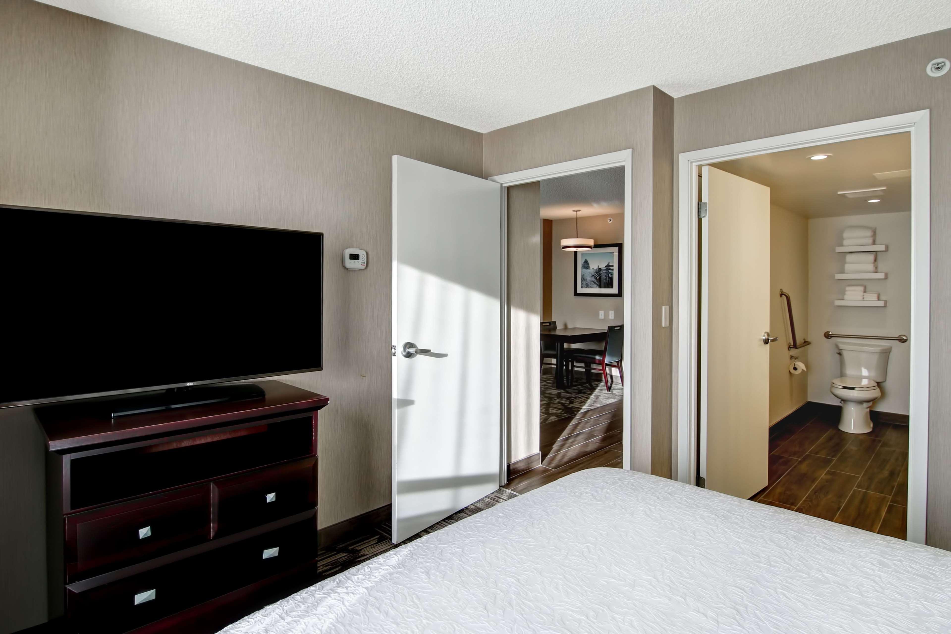 Hampton Inn & Suites By Hilton Calgary-Airport Dış mekan fotoğraf