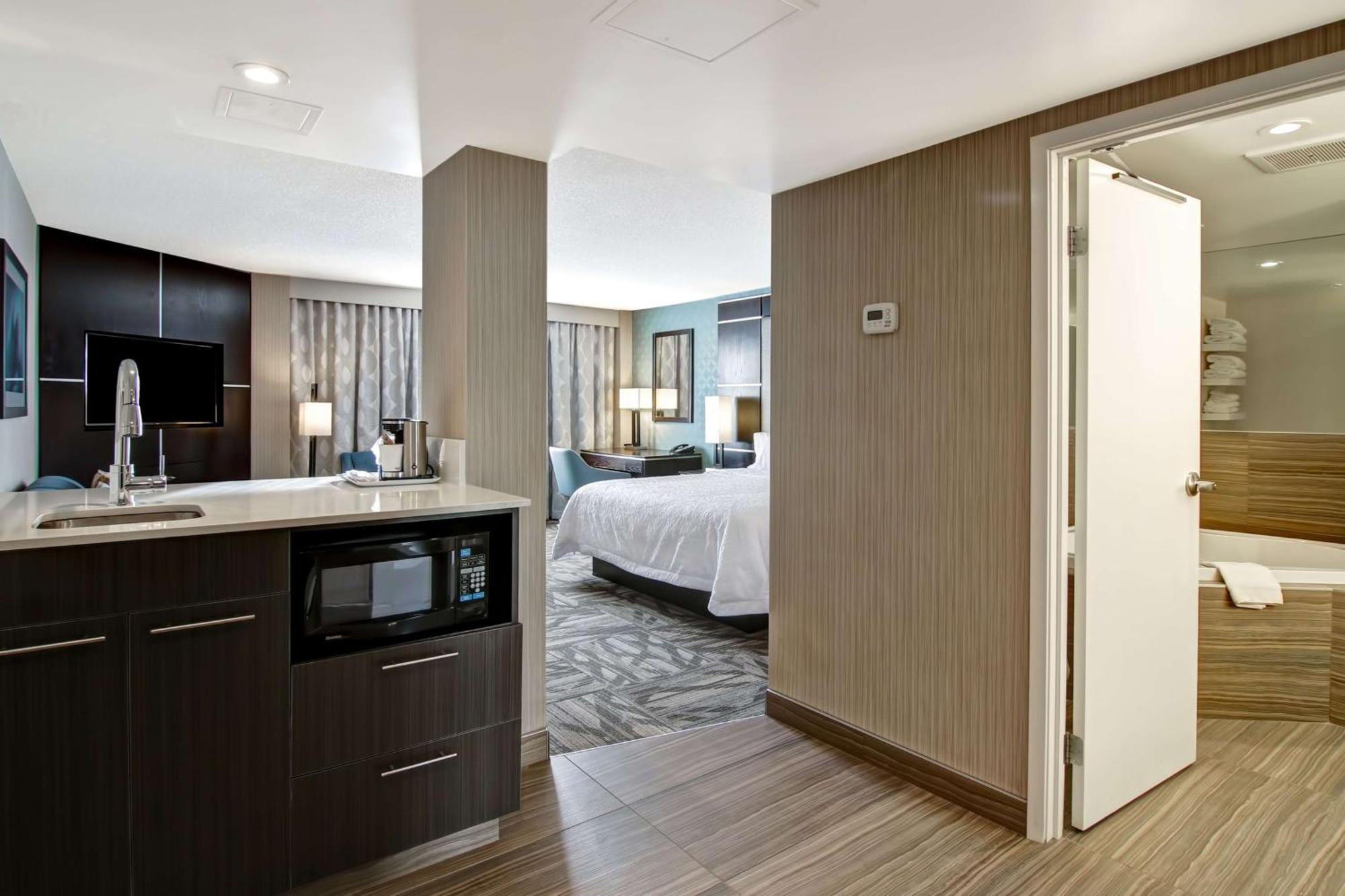 Hampton Inn & Suites By Hilton Calgary-Airport Dış mekan fotoğraf