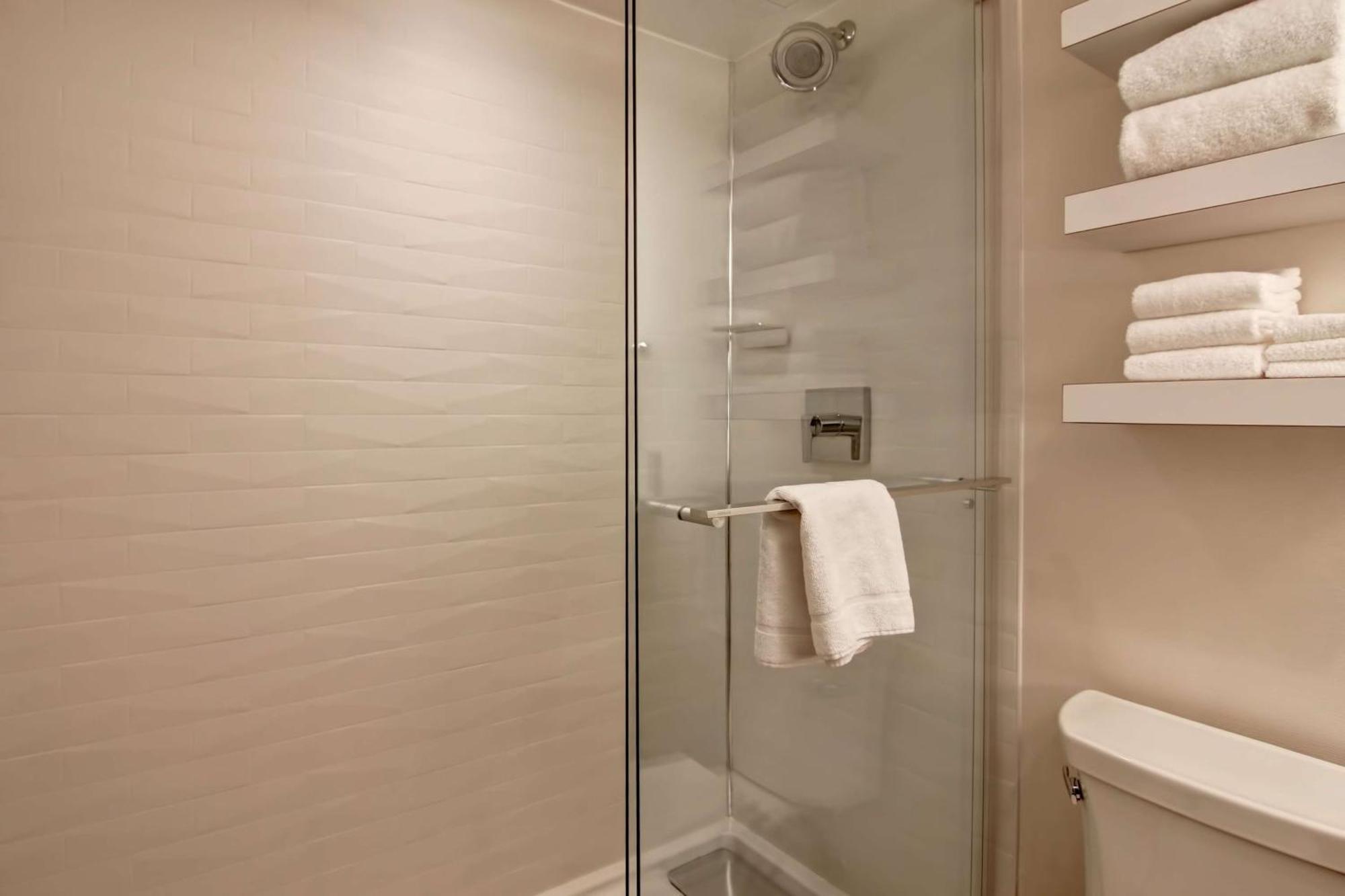 Hampton Inn & Suites By Hilton Calgary-Airport Dış mekan fotoğraf