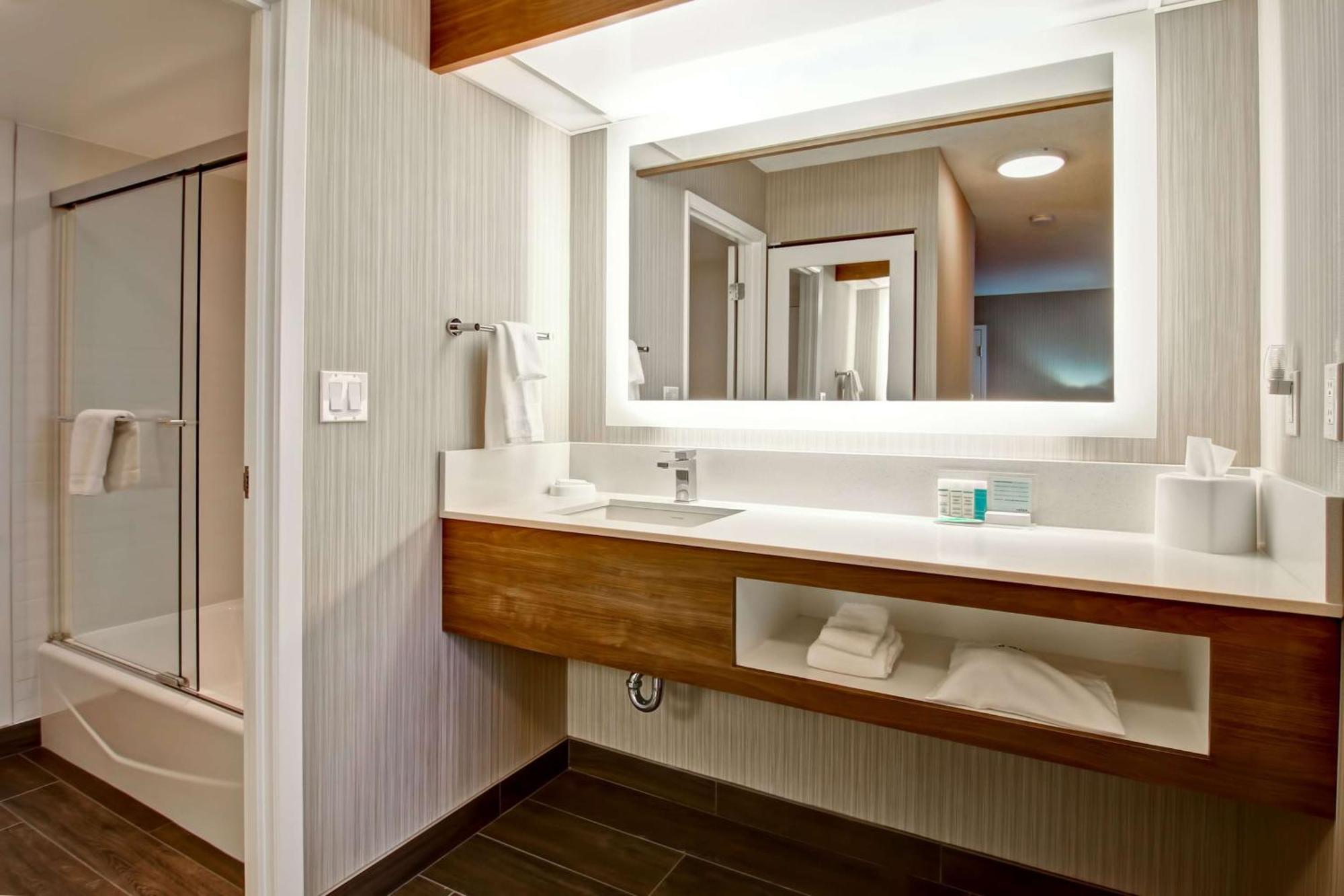 Hampton Inn & Suites By Hilton Calgary-Airport Dış mekan fotoğraf