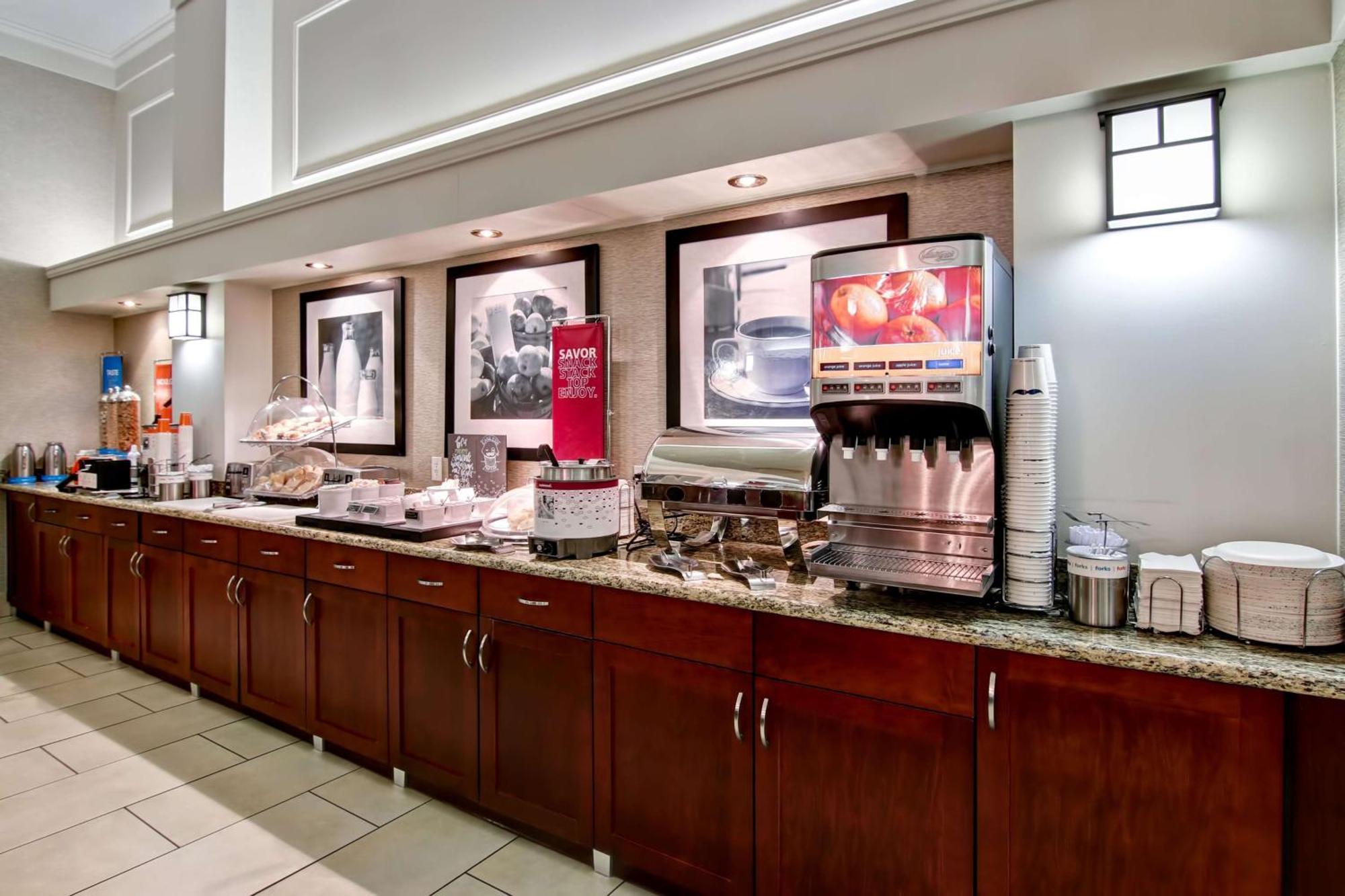 Hampton Inn & Suites By Hilton Calgary-Airport Dış mekan fotoğraf