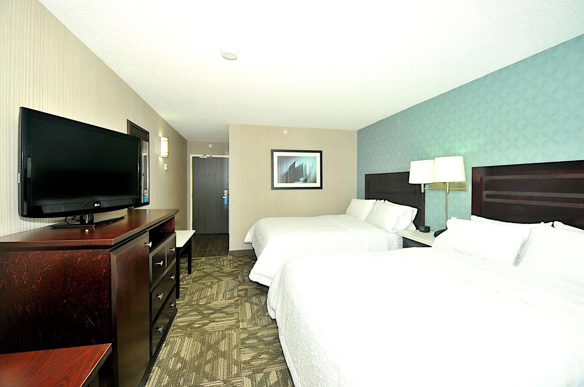 Hampton Inn & Suites By Hilton Calgary-Airport Dış mekan fotoğraf